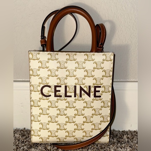 MINI VERTICAL CABAS IN TRIOMPHE CANVAS AND CALFSKIN WITH CELINE PRINT - Picture 3 of 3